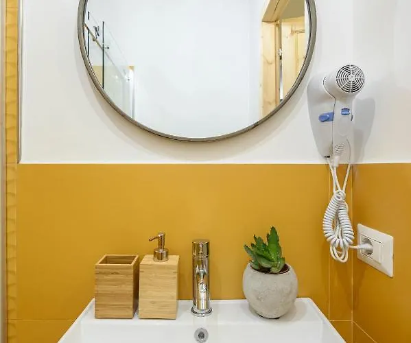 Industrial-style Next To Vatican Metro Apartment *