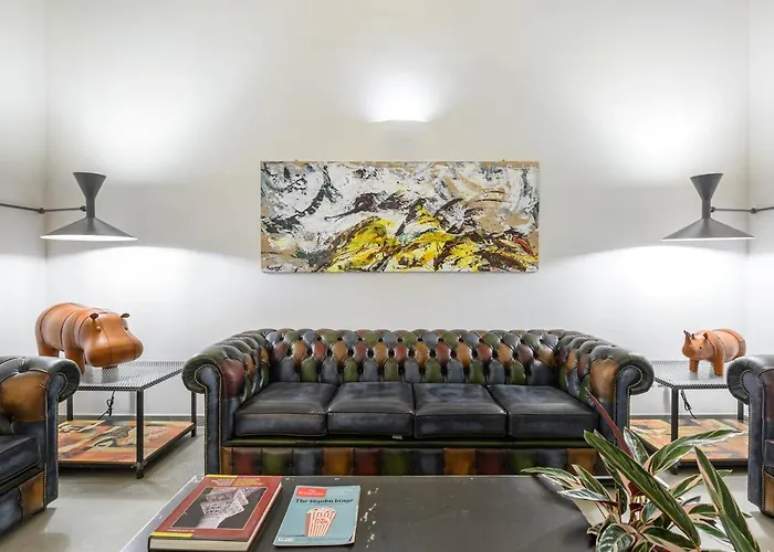 Industrial-style Next To Vatican Metro *