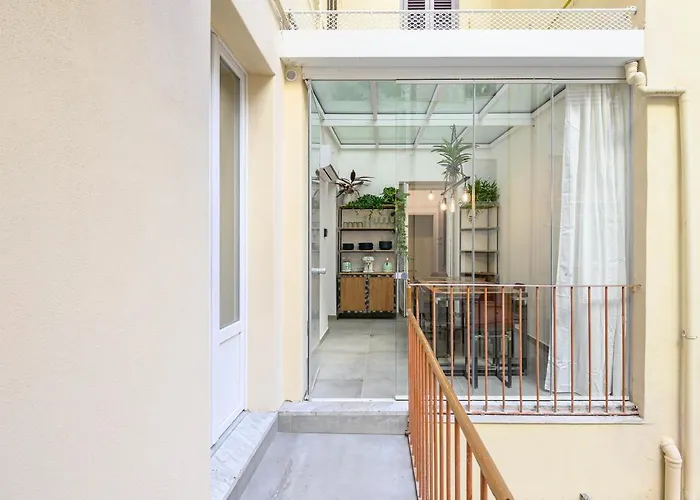 Industrial-style Next To Vatican Metro *