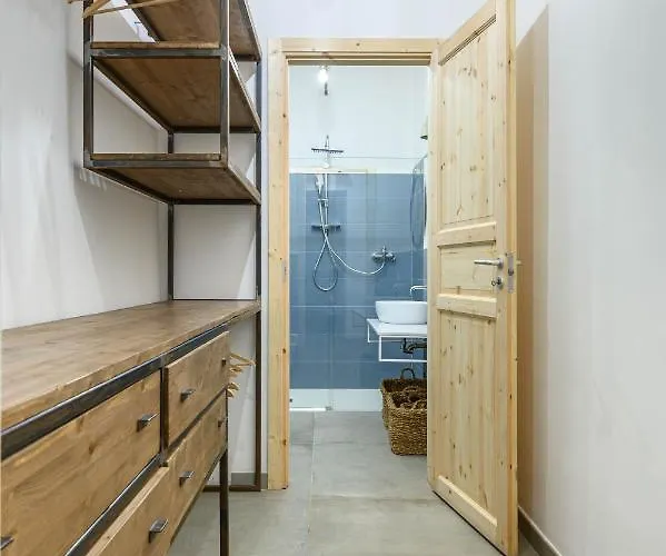 Industrial-style Next To Vatican Metro Apartment Rom